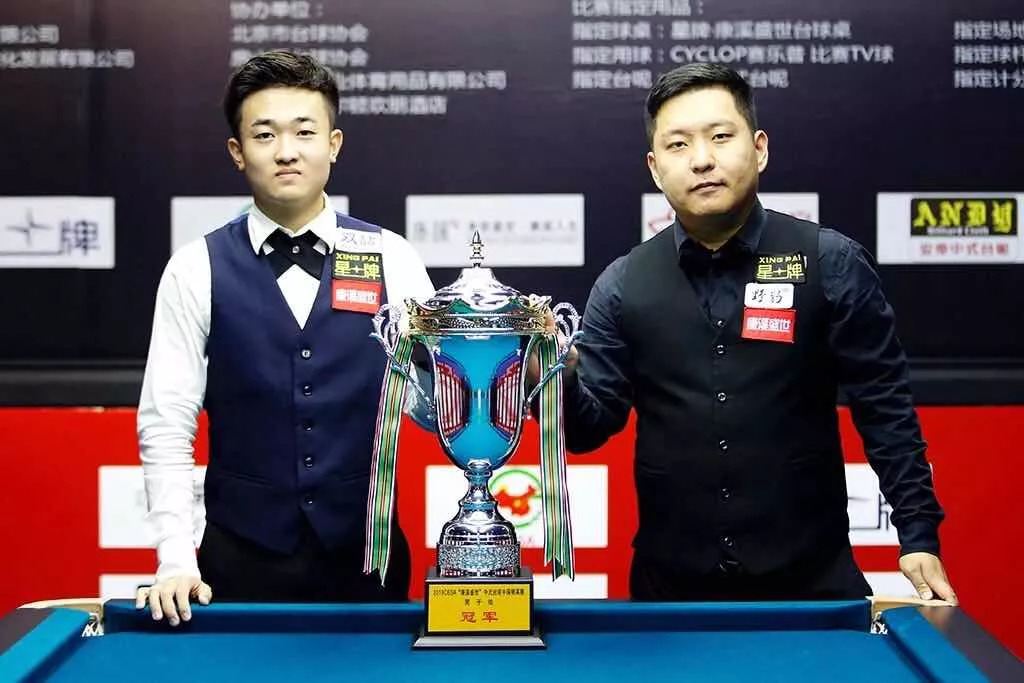 观众们不仅 观众们不仅