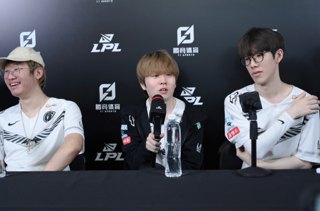 深足的申请 深足的申请