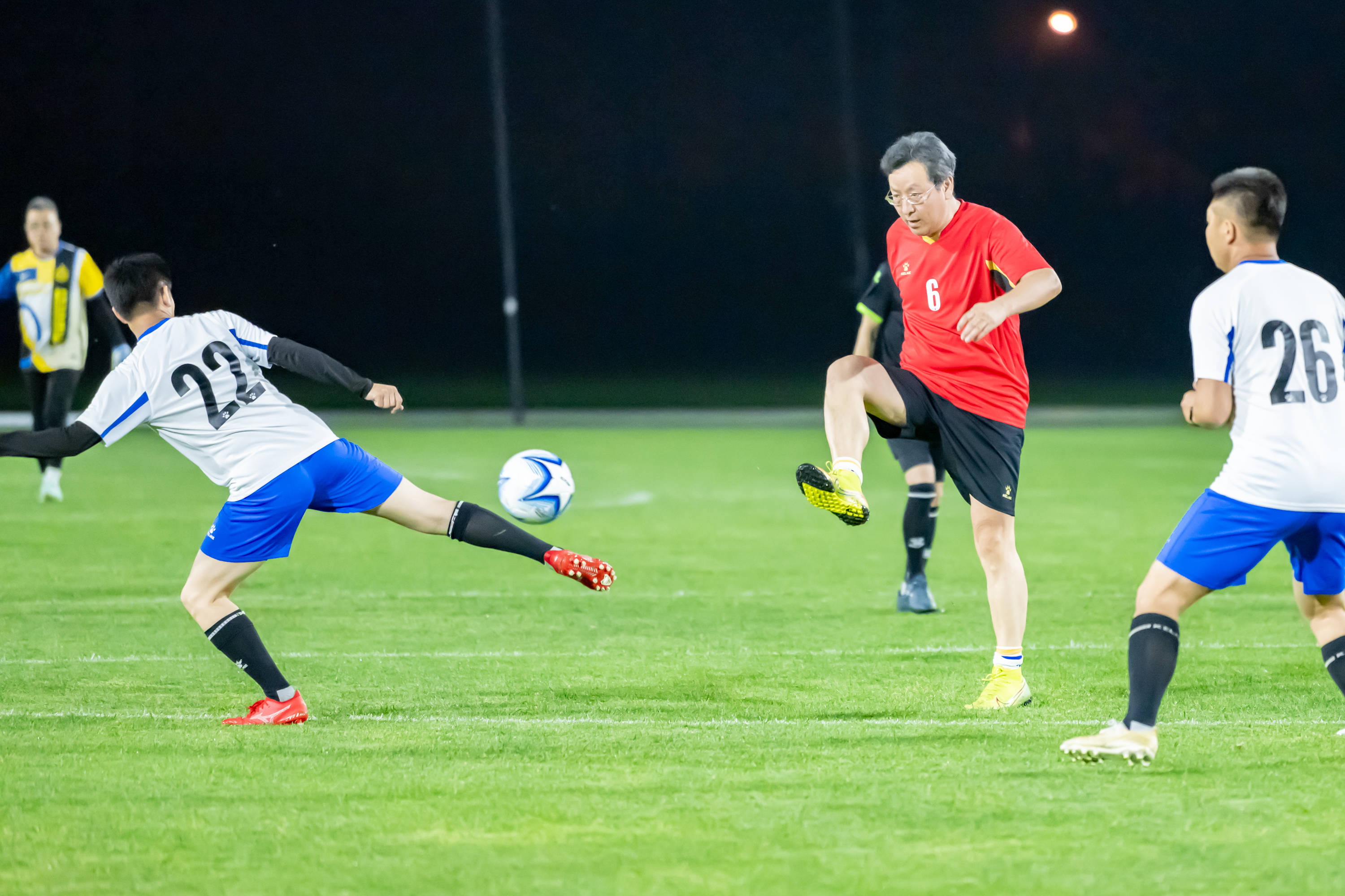 世界杯上咬 世界杯上咬