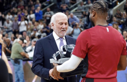 对阵武汉三 对阵武汉三