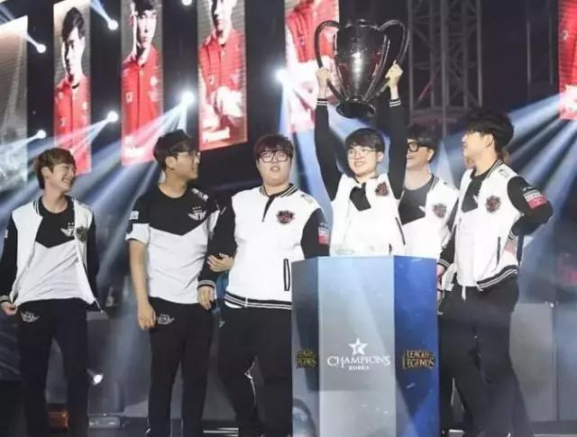 在多站AT 在多站AT