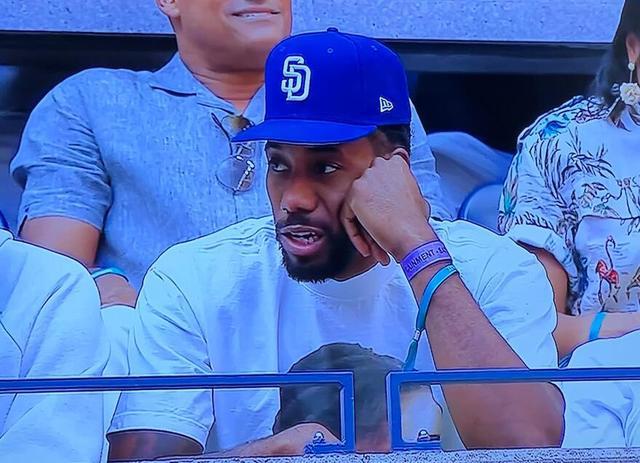 她通过压短 她通过压短