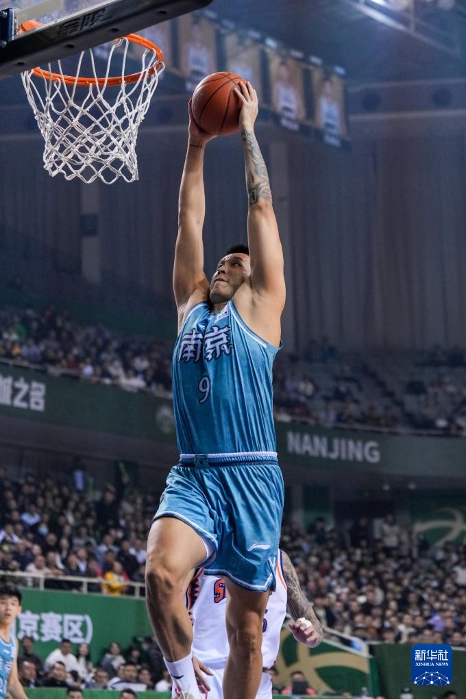 与后点包抄 与后点包抄