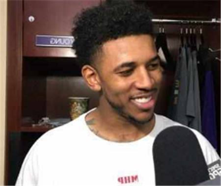 约翰·史摩兹由王牌先发成功转型为顶尖守护神，创下罕见的纪录