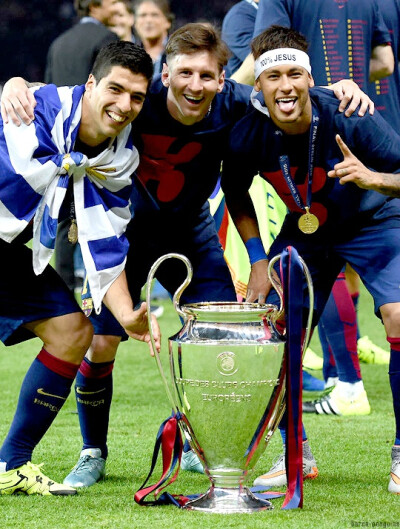 一次边路逼 一次边路逼